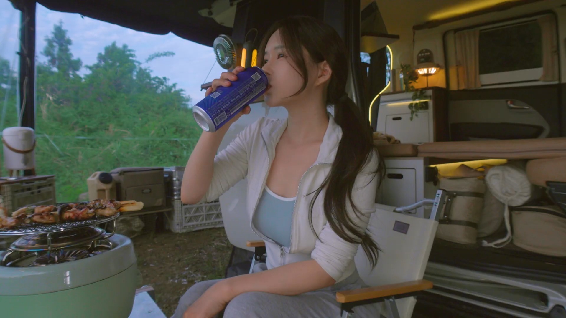 青啤优活饮用水官宣张艺兴为品牌代言人    “艺”起优活，焕“兴”出发